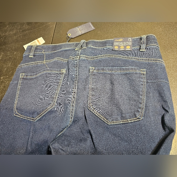 NWT Womens Ab Slimming Butt Lifting Figure Enhancing Skinny Cuffed Jeans - Picture 6 of 8